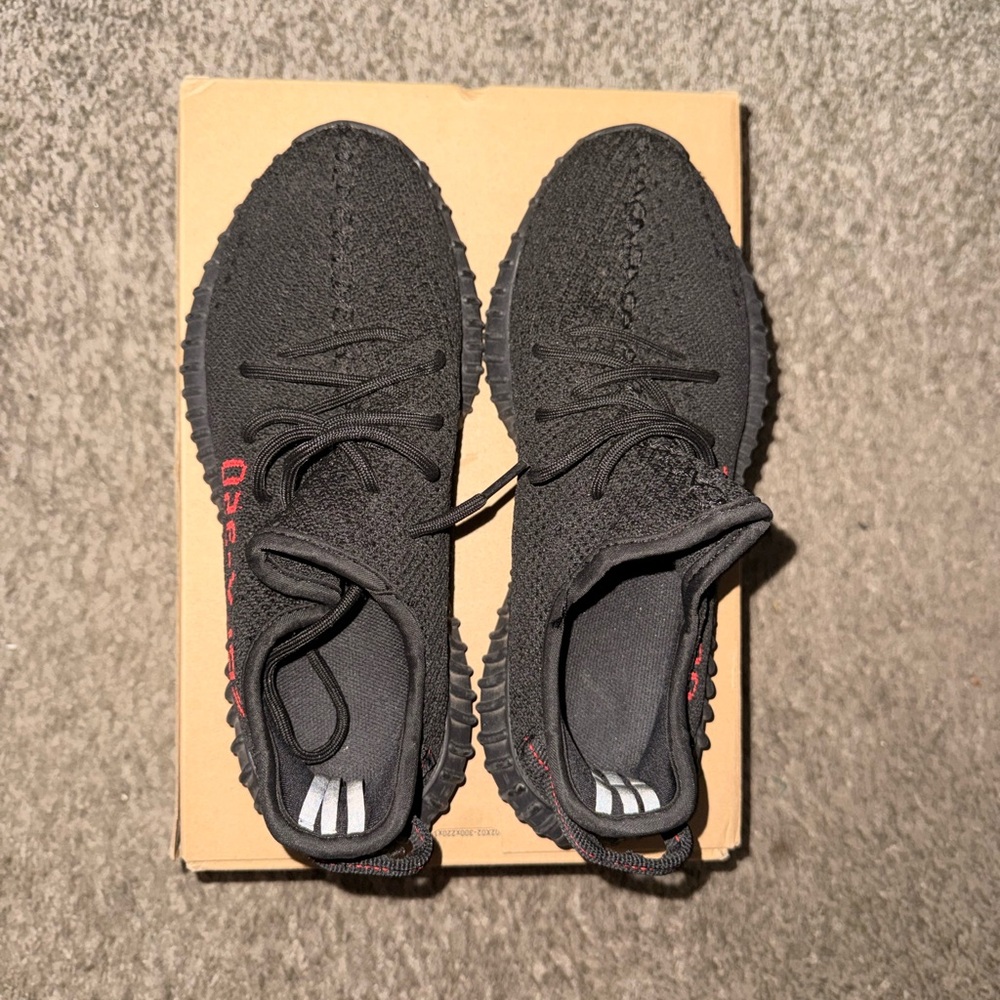 Yeezy sneakers - Picture 3 of 3